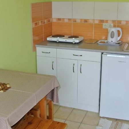 Lajtos Vendeghaz Hotel ไฮจ์ดุสโซบอสโล ภายนอก รูปภาพ